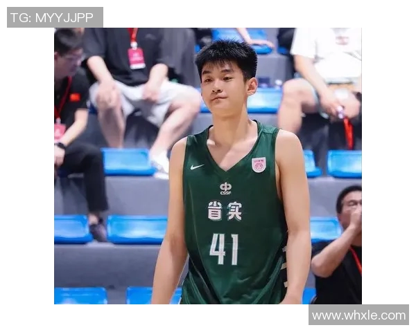 【CBA】广州龙狮官宣新援加盟，前雷霆球员伯顿加盟，顶替托马斯