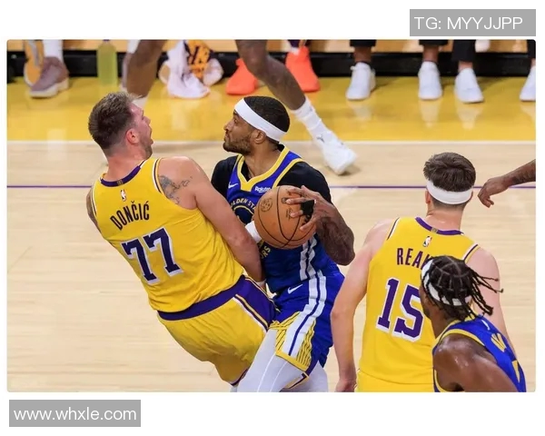 单方面吊打勇士队！三人合砍66分，湖人队轻松大胜